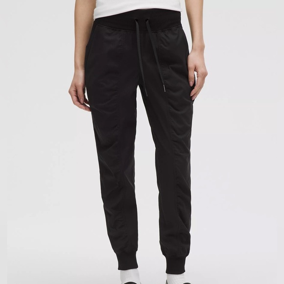 Dance Studio Mid-Rise Jogger
Full Length SIZE 4 - Picture 1 of 3